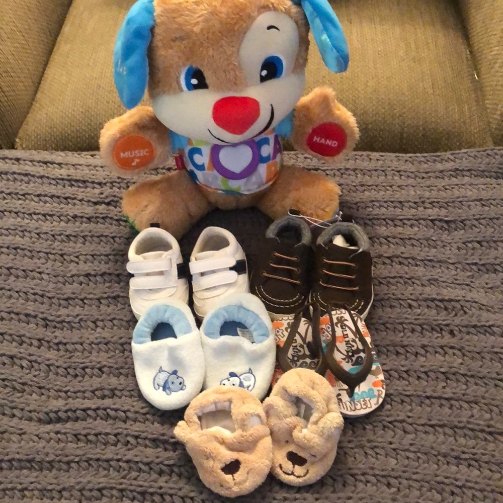 Bundle 0-3 months baby shoes and slippers